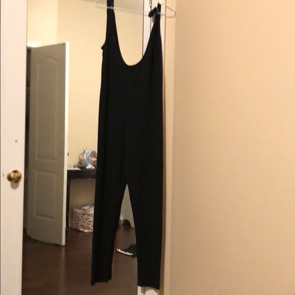 Clothes - Picture 4 of 8